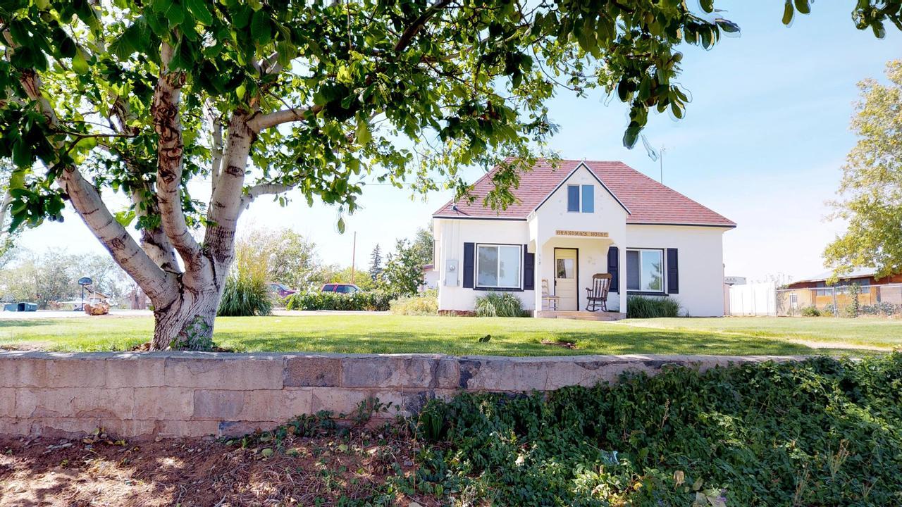 Hot Tub And Grandma'S Cottage, Charming And Nostalgic Blanding Buitenkant foto